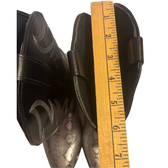 Women’s Western Calf height heeled cowboy boots size 10.5 Silver and Black - Picture 11 of 12